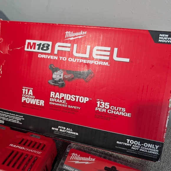 Milwaukee M18 FUEL 4 1/2" / 5" 18V Cordless Angle Grinder, No-Lock - 2880-20 - Picture 2 of 3